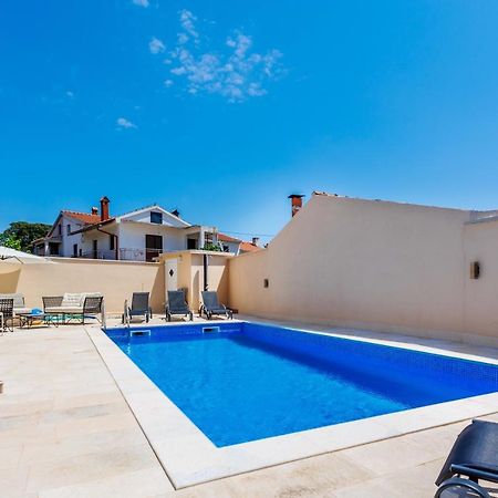 Villa Queen Jelena Galižana Zewnętrze zdjęcie